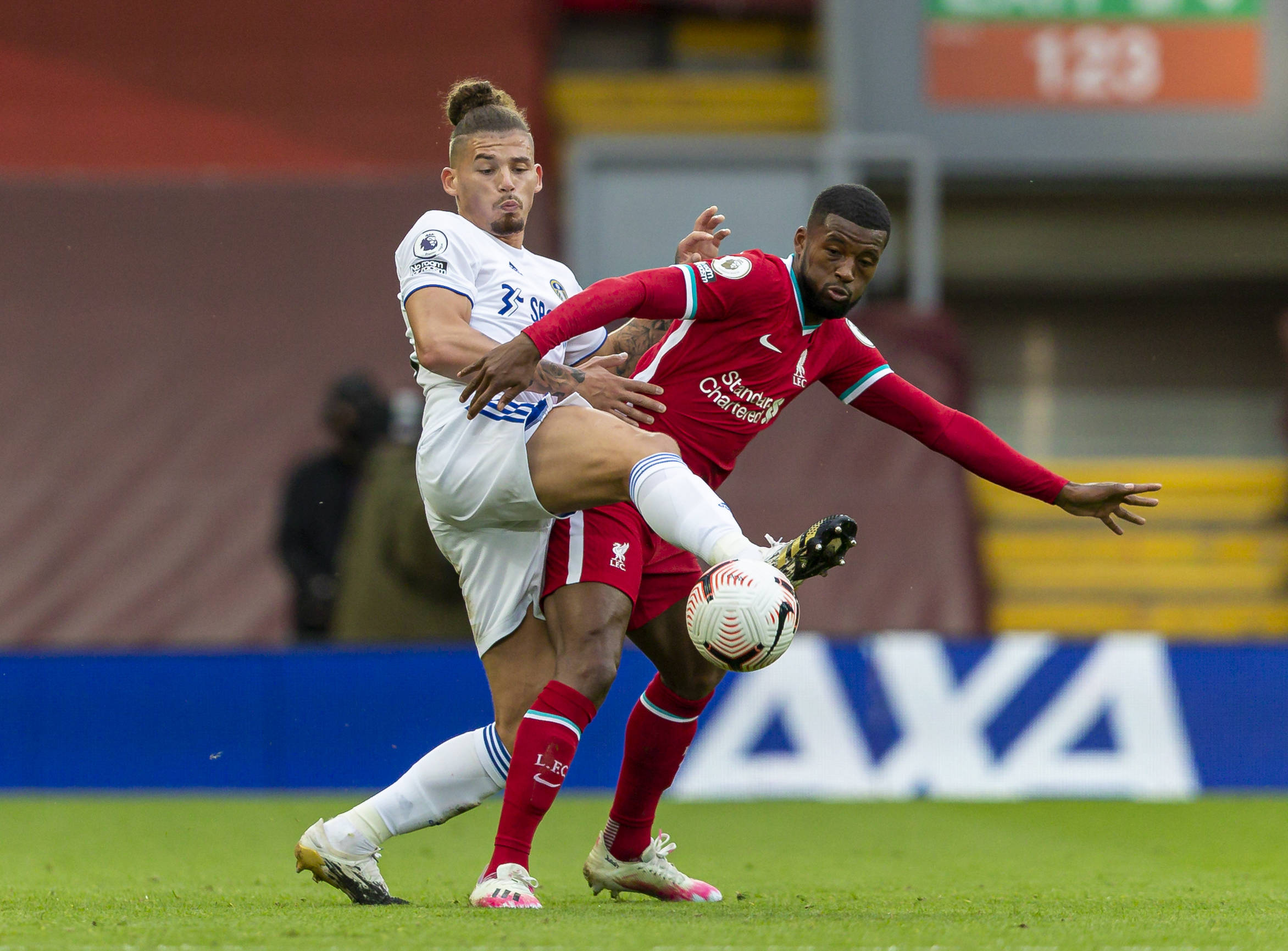 加關注背後 加關注背後